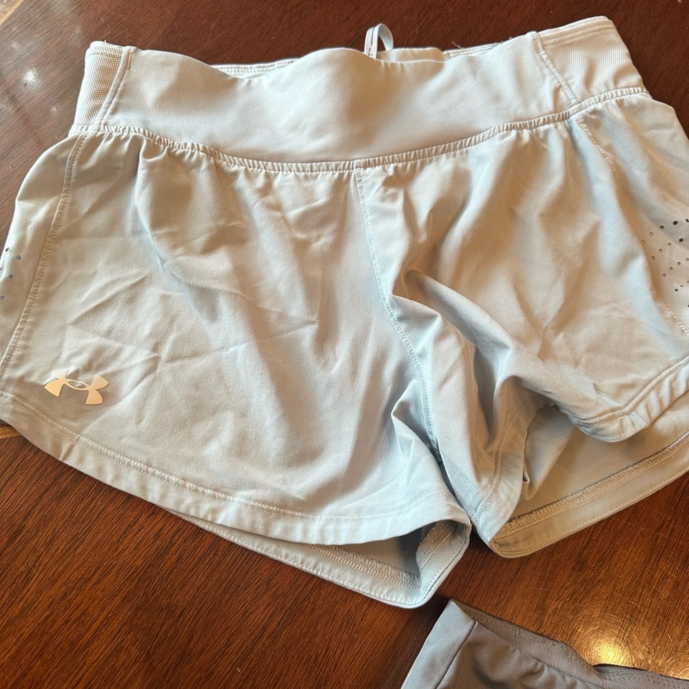 Under Armour Gray Athletic Shorts Moisture-Wicking Lightweight